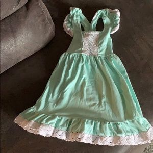 Girls dress